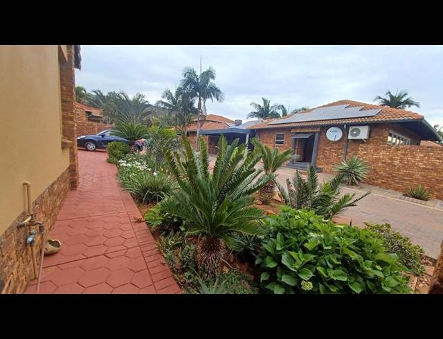 3 BEDROOM HOUSE FOR SALE IN MAGALIESKRUIN